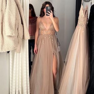 Gorgeous Andrea and Leo party, prom, bridesmaid dress, color Rosewood, size 4.